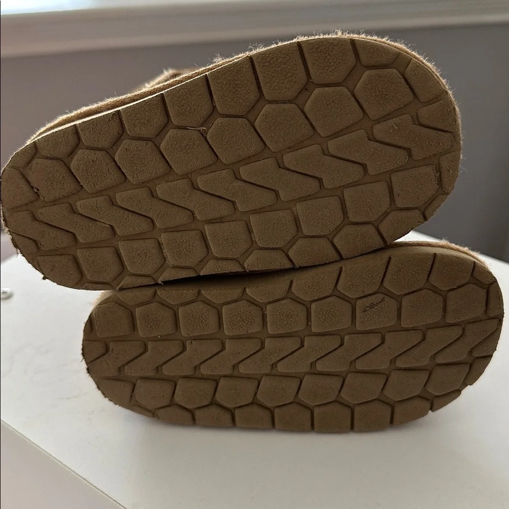 Baby Gap Faux Shearling lined Boots